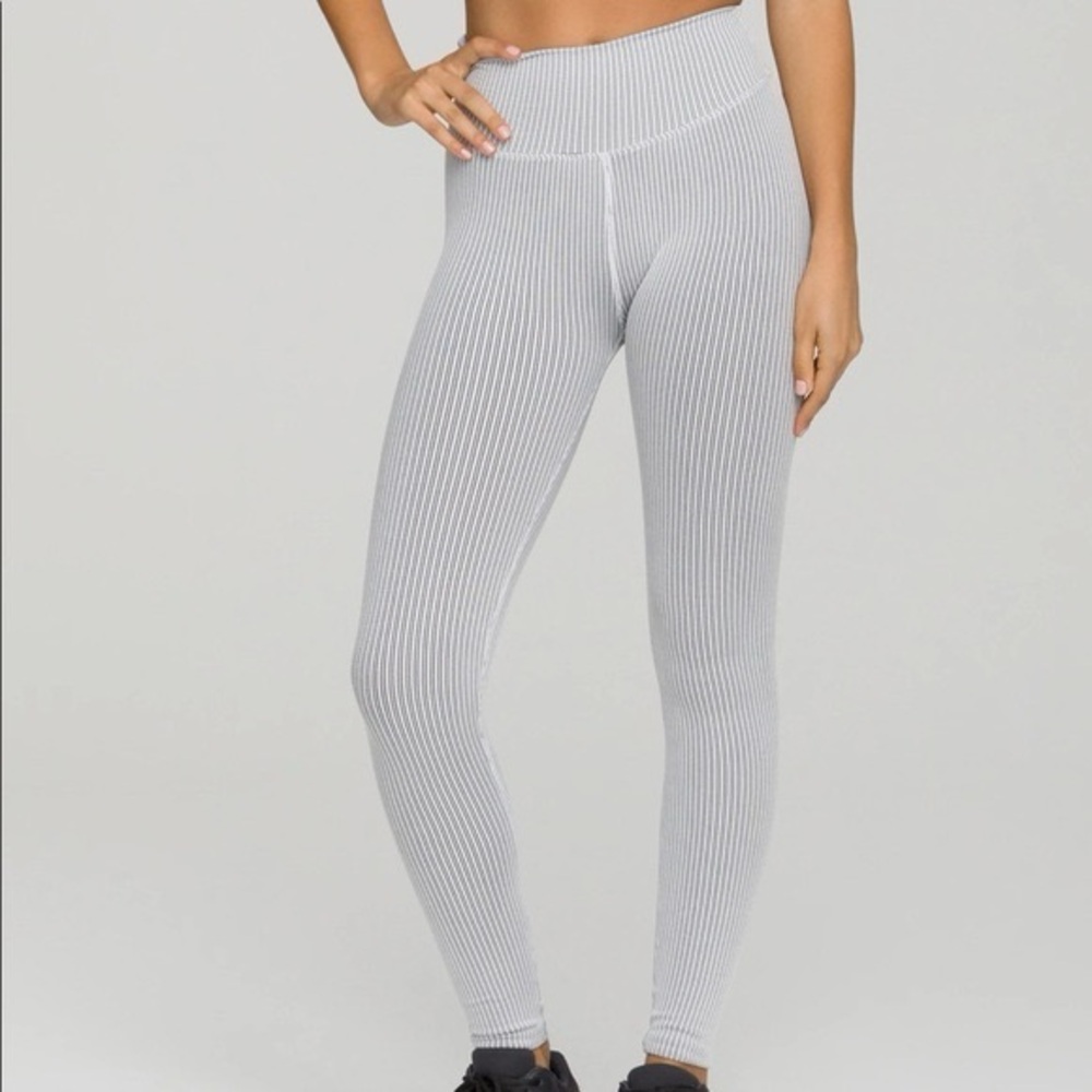 Good American Striped Ribbed Core Power Seamless Textured Rib Leggings Size 2-3